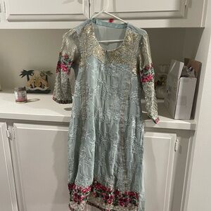 STYLUS Silver and Blue Long Sleeve Dress with Pink Accents